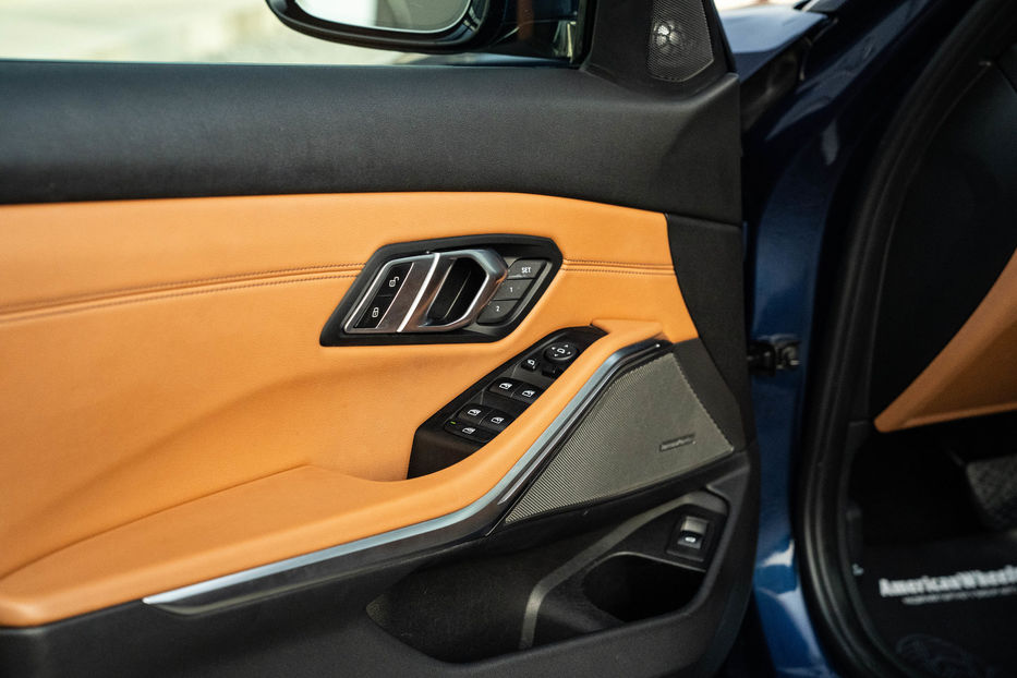 Продам BMW 330 I xDrive 2019 года в Черновцах