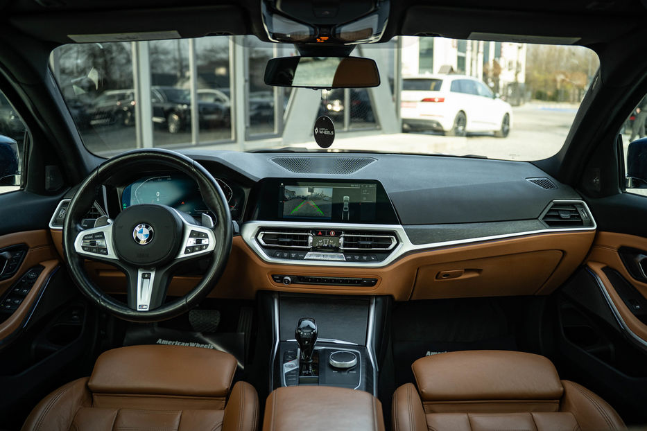 Продам BMW 330 I xDrive 2019 года в Черновцах