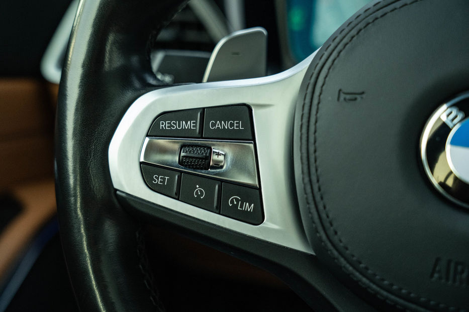 Продам BMW 330 I xDrive 2019 года в Черновцах