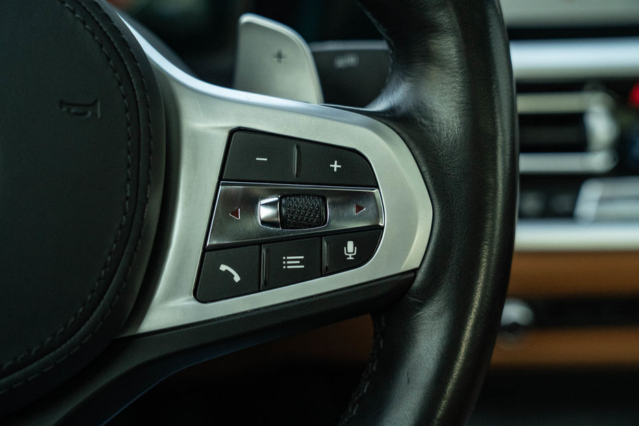 Продам BMW 330 I xDrive 2019 года в Черновцах