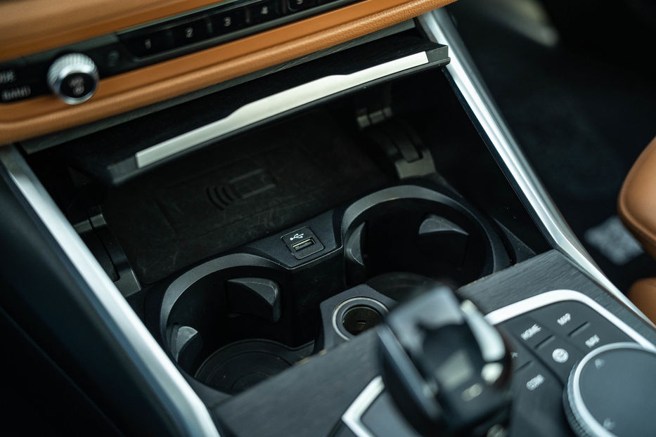 Продам BMW 330 I xDrive 2019 года в Черновцах