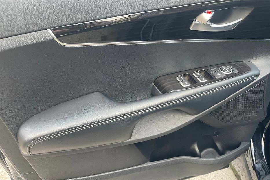 Продам Kia Sorento 2020 года в Черновцах