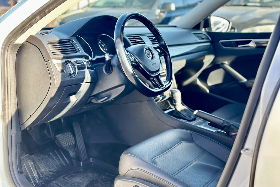 Продам Volkswagen Passat B7 (FL)/NMS 2018 года в Киеве