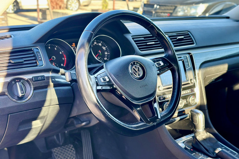Продам Volkswagen Passat B7 (FL)/NMS 2018 года в Киеве