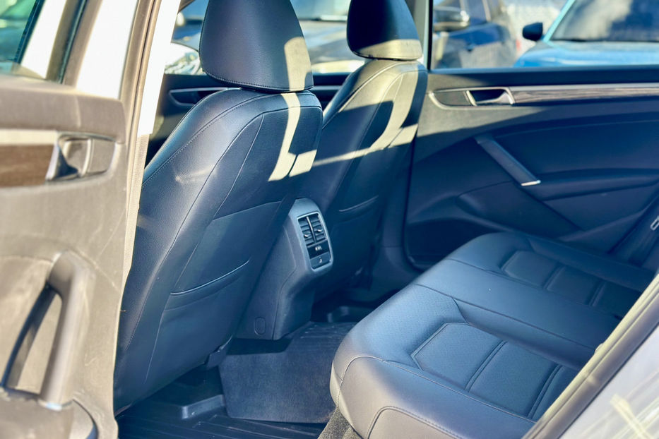 Продам Volkswagen Passat B7 (FL)/NMS 2018 года в Киеве