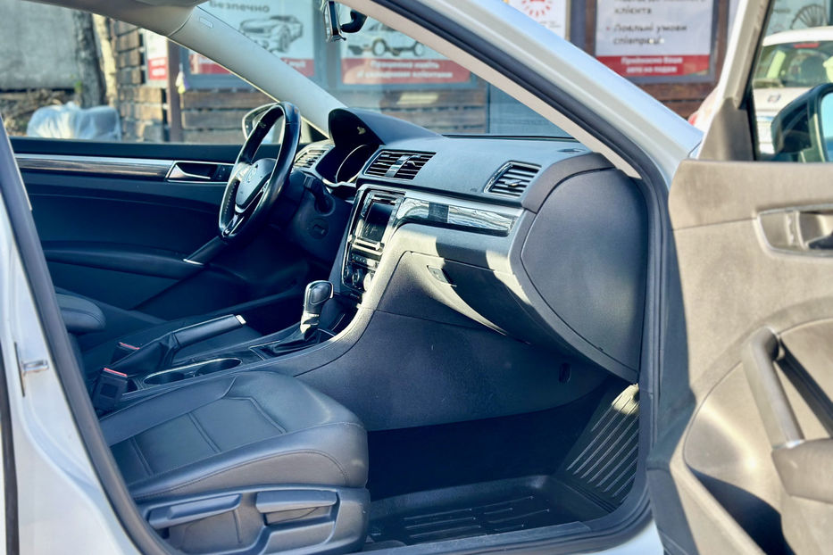 Продам Volkswagen Passat B7 (FL)/NMS 2018 года в Киеве