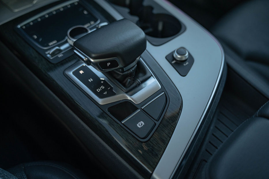 Продам Audi Q7 Prestige 2018 года в Черновцах