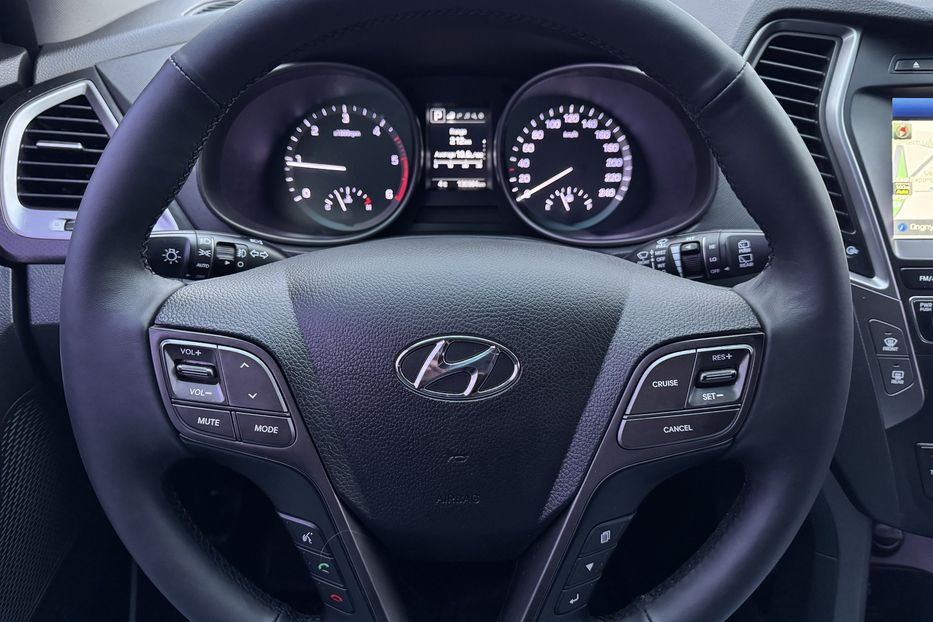 Продам Hyundai Santa FE (COMIS) 4WD 2016 года в г. Умань, Черкасская область