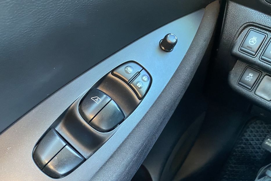 Продам Nissan Leaf 2014 года в Луцке