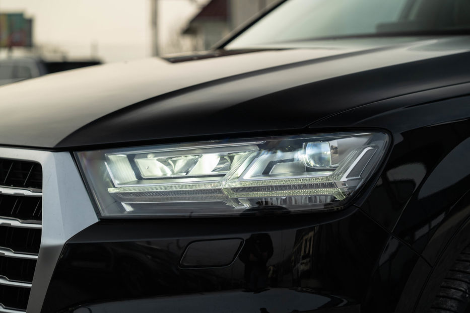 Продам Audi Q7 Premium Plus 2018 года в Черновцах