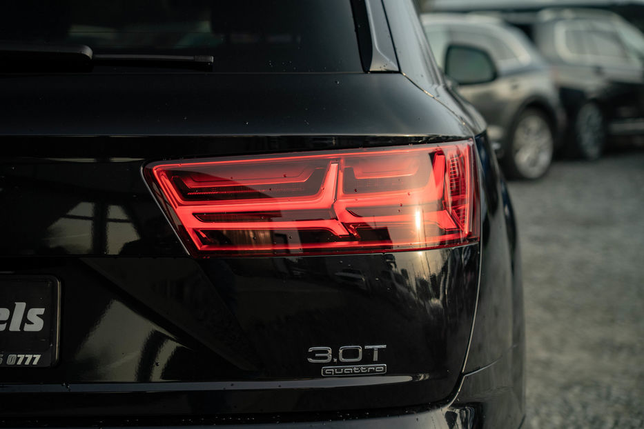 Продам Audi Q7 Premium Plus 2018 года в Черновцах