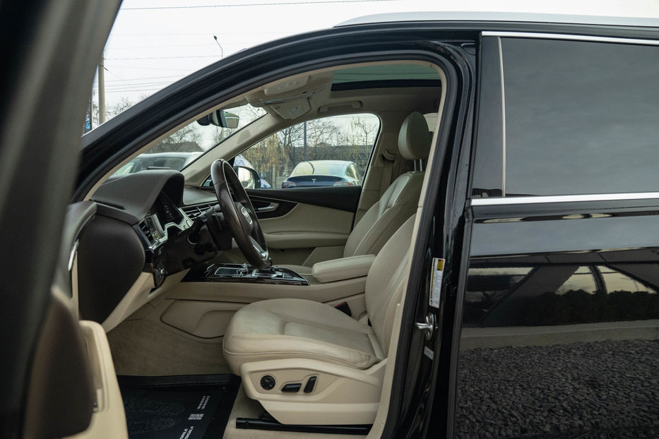 Продам Audi Q7 Premium Plus 2018 года в Черновцах