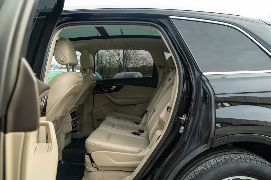 Продам Audi Q7 Premium Plus 2018 года в Черновцах