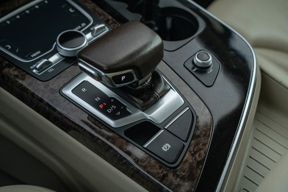 Продам Audi Q7 Premium Plus 2018 года в Черновцах