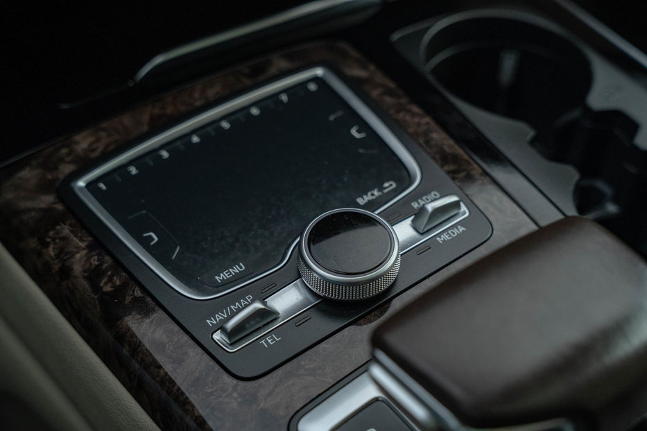 Продам Audi Q7 Premium Plus 2018 года в Черновцах