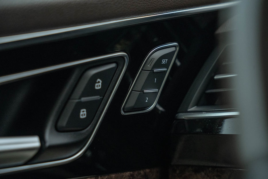 Продам Audi Q7 Premium Plus 2018 года в Черновцах