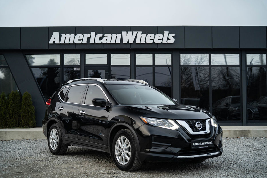 Продам Nissan Rogue SV Hybrid 2017 года в Черновцах