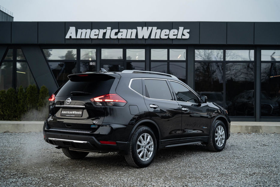 Продам Nissan Rogue SV Hybrid 2017 года в Черновцах