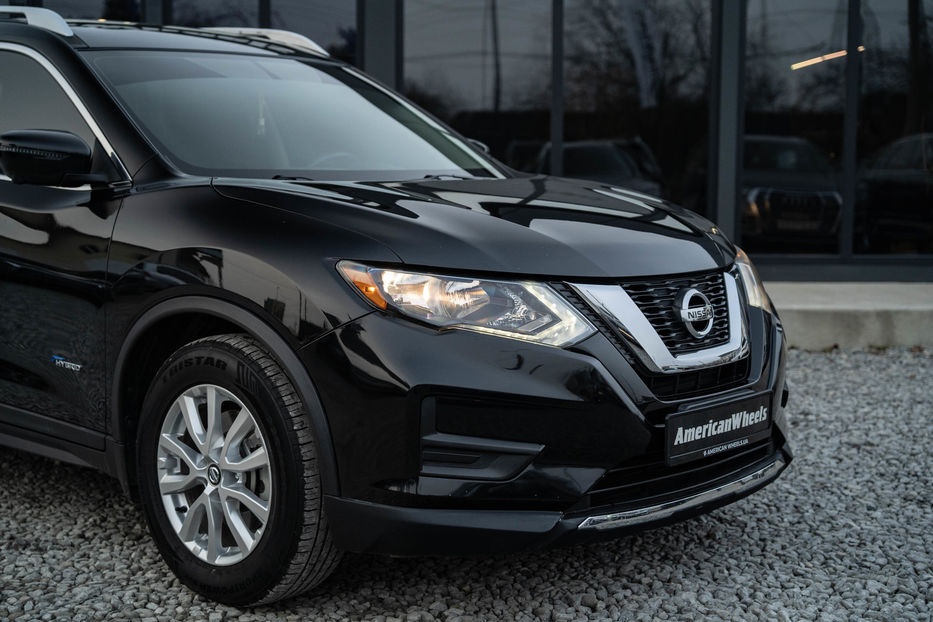 Продам Nissan Rogue SV Hybrid 2017 года в Черновцах