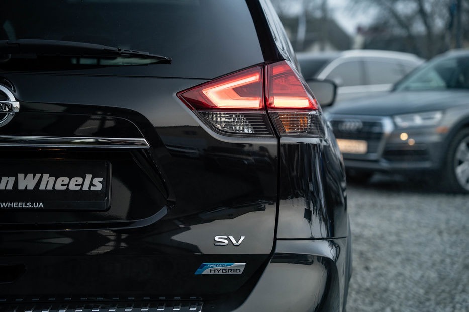 Продам Nissan Rogue SV Hybrid 2017 года в Черновцах