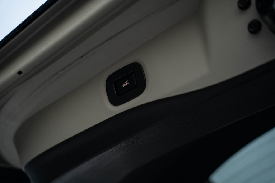 Продам Nissan Rogue SV Hybrid 2017 года в Черновцах