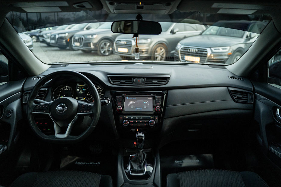 Продам Nissan Rogue SV Hybrid 2017 года в Черновцах