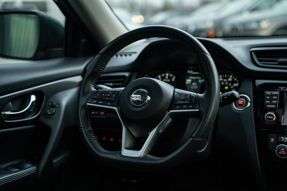 Продам Nissan Rogue SV Hybrid 2017 года в Черновцах