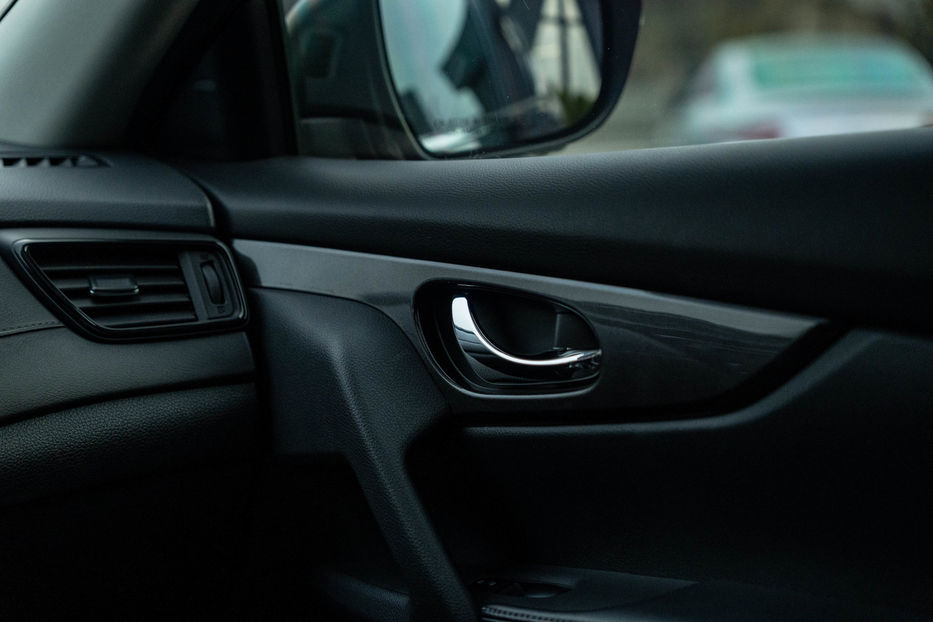 Продам Nissan Rogue SV Hybrid 2017 года в Черновцах