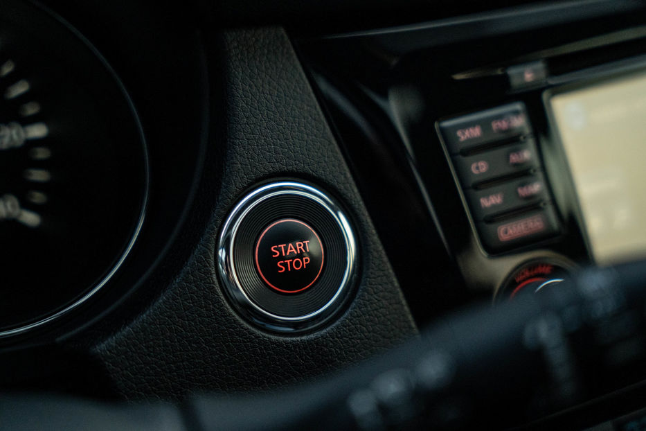 Продам Nissan Rogue SV Hybrid 2017 года в Черновцах