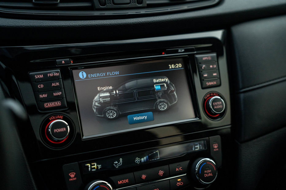 Продам Nissan Rogue SV Hybrid 2017 года в Черновцах