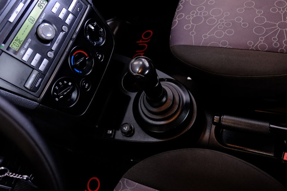 Продам Ford Fiesta 2006 года в Одессе