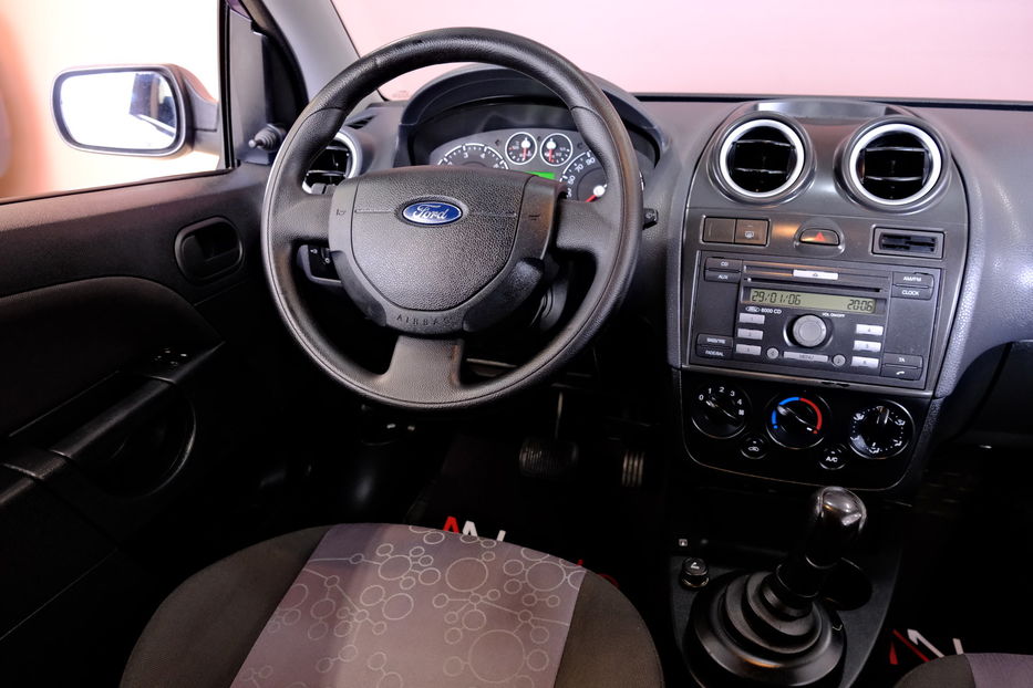 Продам Ford Fiesta 2006 года в Одессе
