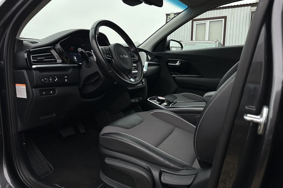 Продам Kia Niro 64кВтТепловийПідгрвсидінькерма 2022 года в Львове