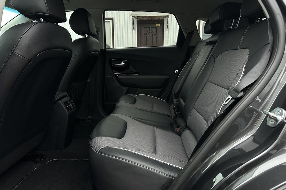 Продам Kia Niro 64кВтТепловийПідгрвсидінькерма 2022 года в Львове