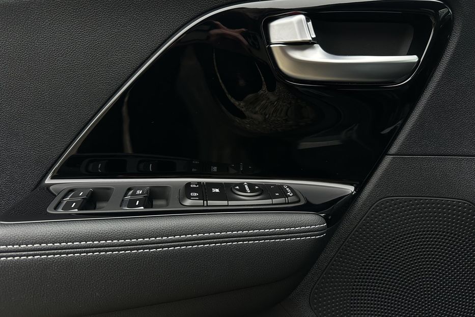 Продам Kia Niro 64кВтТепловийПідгрвсидінькерма 2022 года в Львове