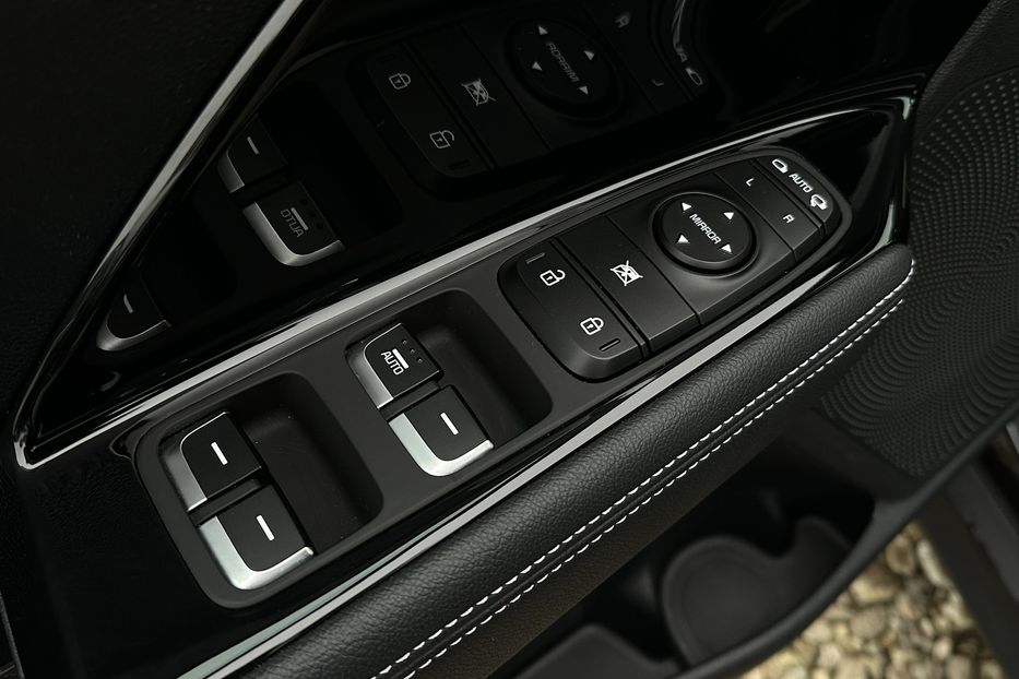 Продам Kia Niro 64кВтТепловийПідгрвсидінькерма 2022 года в Львове