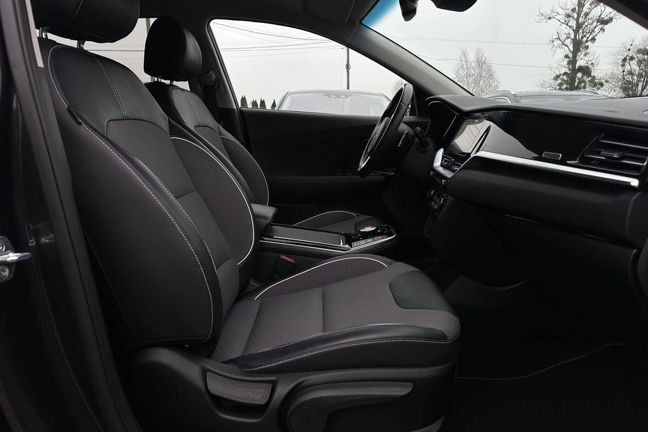 Продам Kia Niro 64кВтТепловийПідгрвсидінькерма 2022 года в Львове