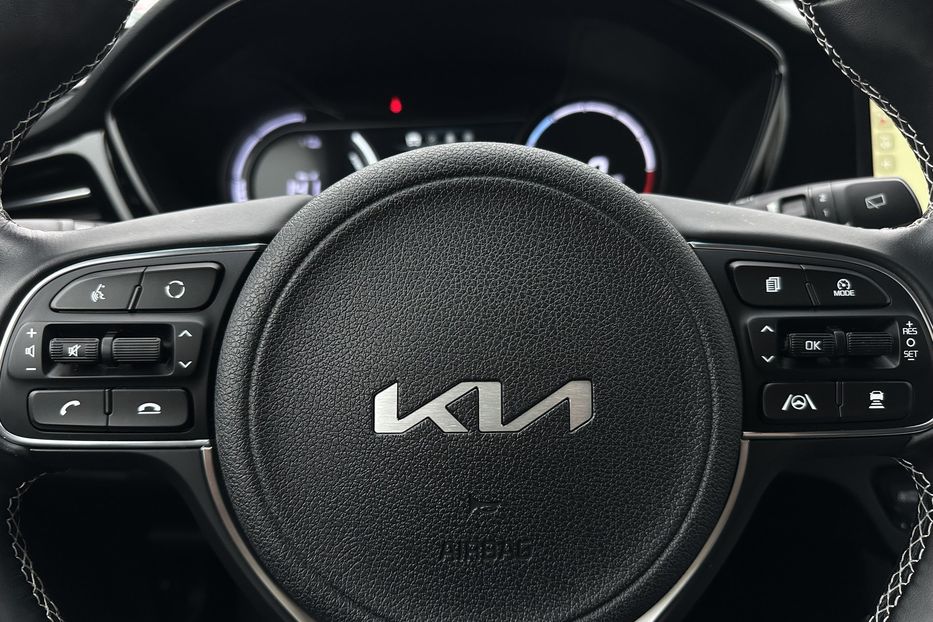 Продам Kia Niro 64кВтТепловийПідгрвсидінькерма 2022 года в Львове