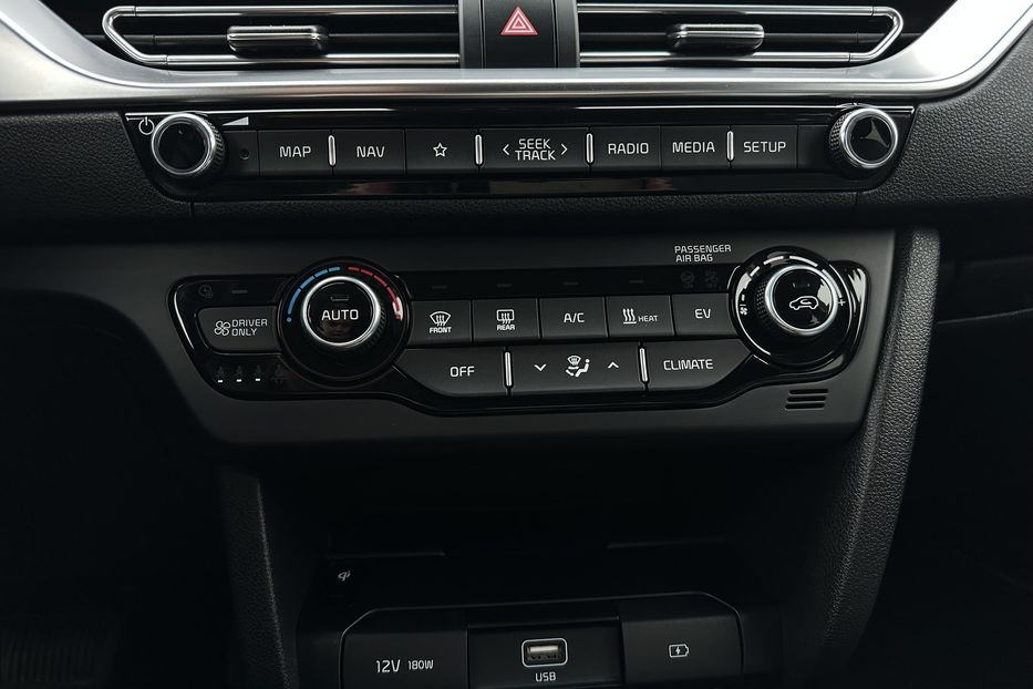 Продам Kia Niro 64кВтТепловийПідгрвсидінькерма 2022 года в Львове