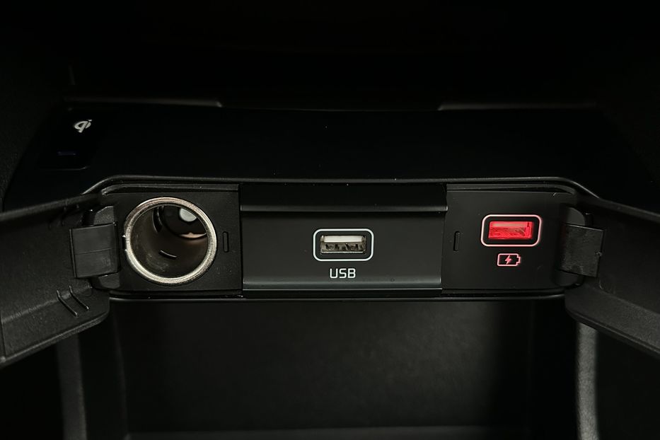 Продам Kia Niro 64кВтТепловийПідгрвсидінькерма 2022 года в Львове