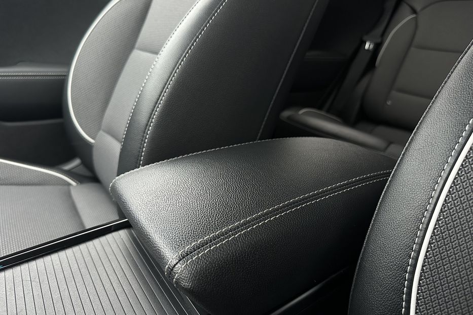 Продам Kia Niro 64кВтТепловийПідгрвсидінькерма 2022 года в Львове