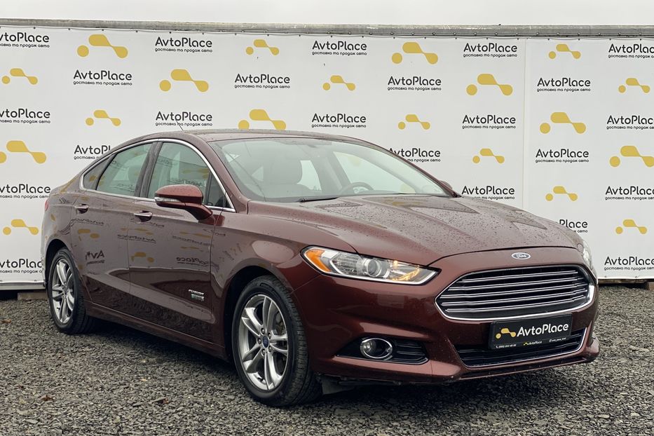 Продам Ford Fusion Гібрид 2015 года в Луцке