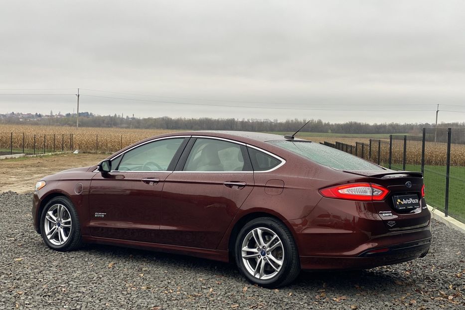 Продам Ford Fusion Гібрид 2015 года в Луцке