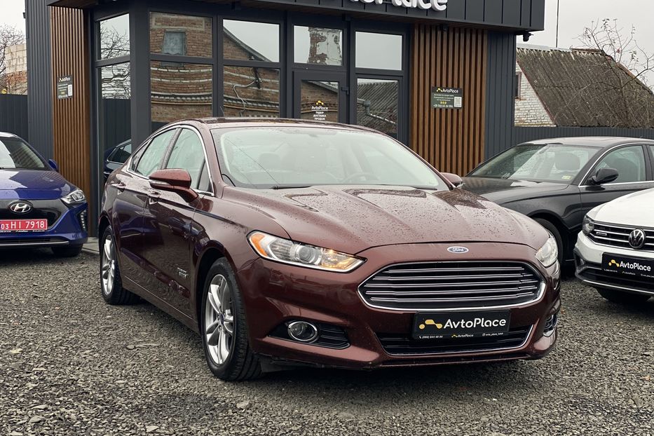 Продам Ford Fusion Гібрид 2015 года в Луцке