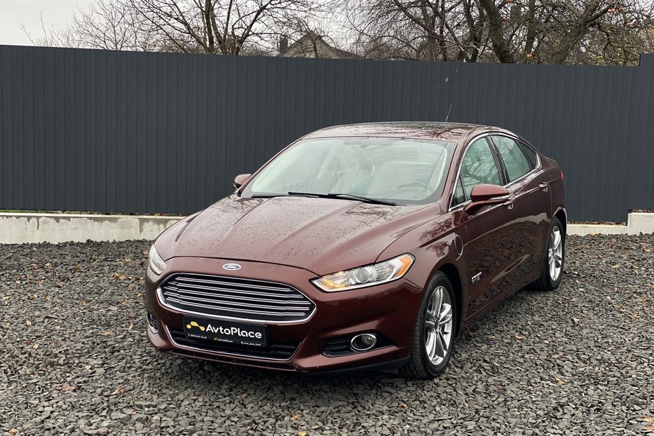 Продам Ford Fusion Гібрид 2015 года в Луцке