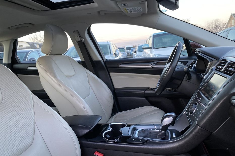 Продам Ford Fusion Гібрид 2015 года в Луцке