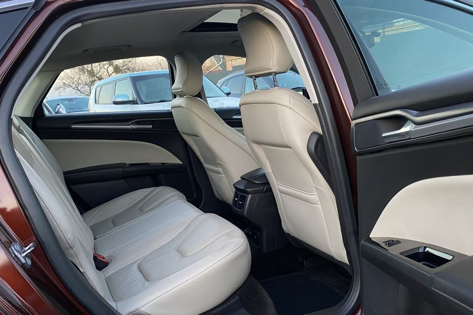 Продам Ford Fusion Гібрид 2015 года в Луцке