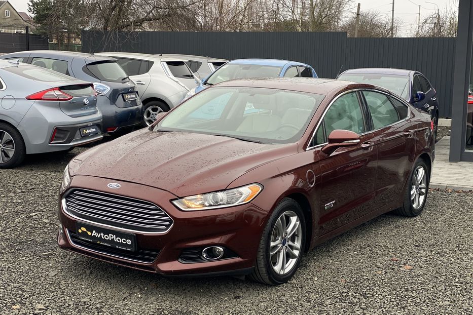Продам Ford Fusion Гібрид 2015 года в Луцке