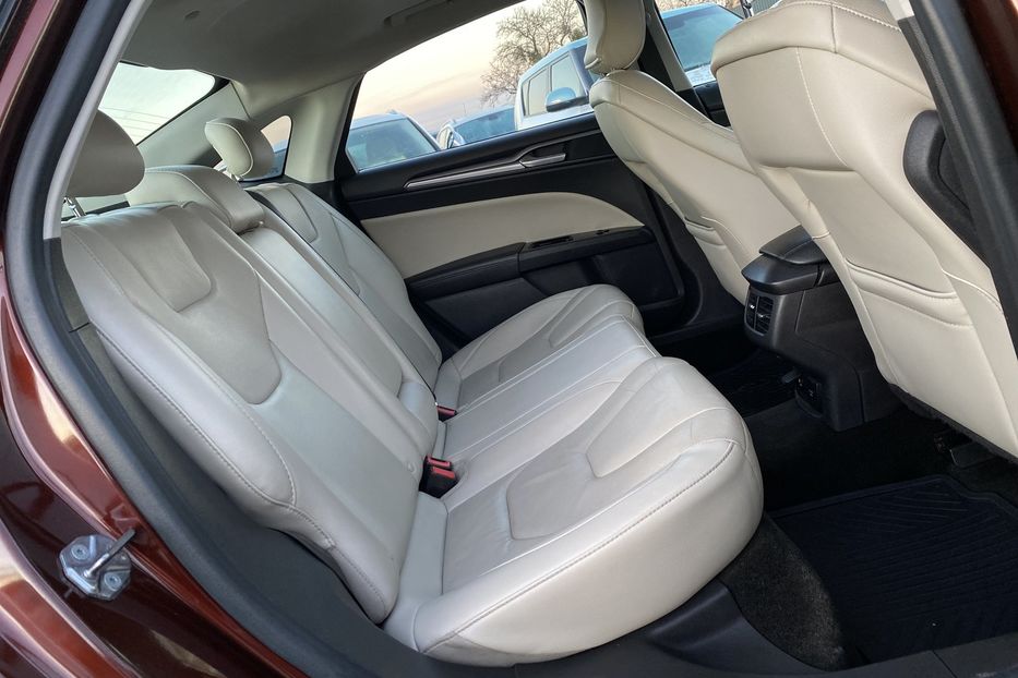 Продам Ford Fusion Гібрид 2015 года в Луцке