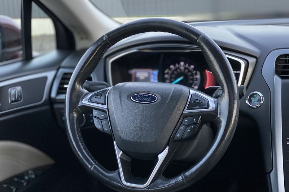 Продам Ford Fusion Гібрид 2015 года в Луцке